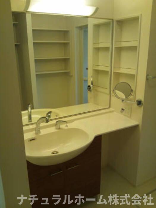 洗面設備　洗髪洗面化粧台 B棟 ※2号室は反転