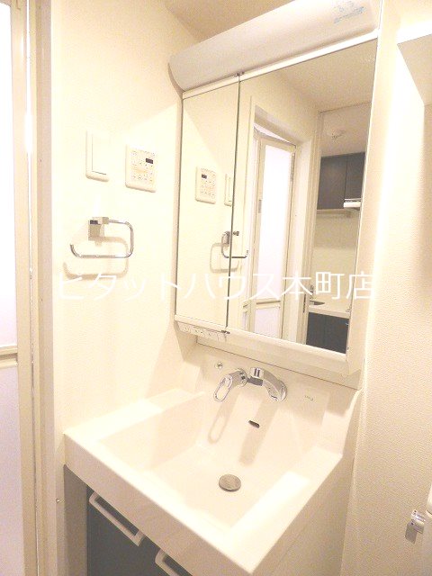 洗面設備　お電話でお問い合わせ下さい・06-6121-8220