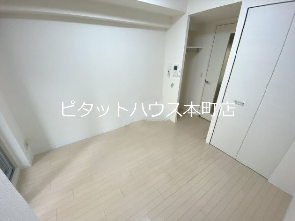 居室・リビング　お電話でお問い合わせ下さい・06-6121-8220