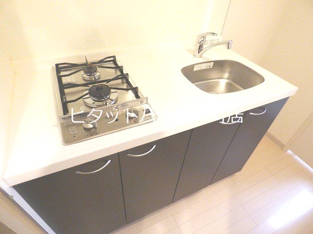 キッチン　お電話でお問い合わせ下さい・06-6121-8220