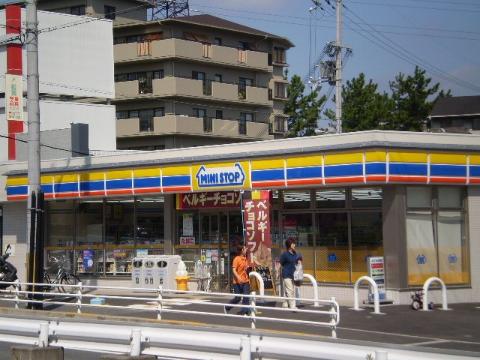 その他　ミニストップ吹田佐井寺1丁目店（その他）まで463m