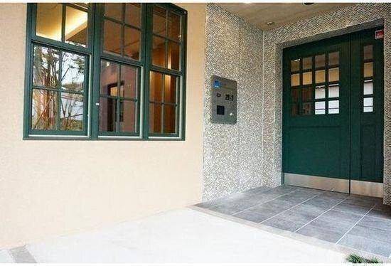 エントランス　角部屋です