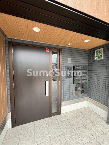 エントランス　ゆとりのあるエントランスです