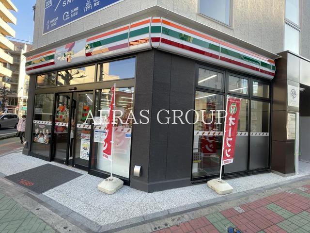 コンビニ　セブンイレブン西川口駅東口店（コンビニ）まで64m