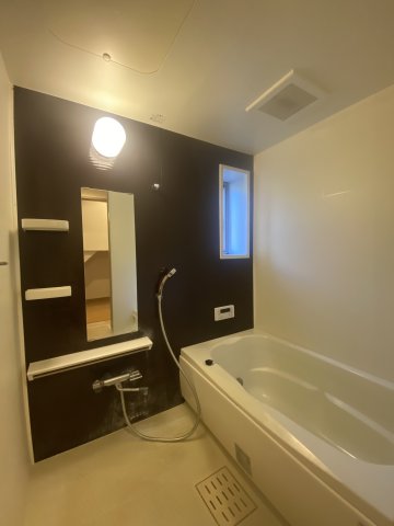 バス・シャワールーム　写真はイメージです。 色仕様は現状優先となります。