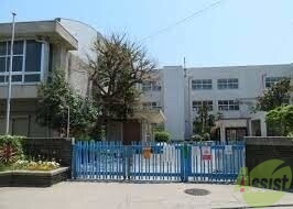 小学校　西宮市立甲陽園小学校（小学校）まで573m