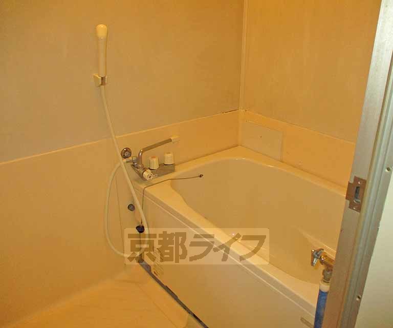 バス・シャワールーム　お風呂です。