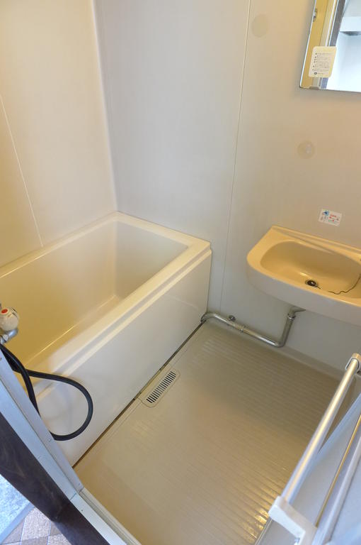 バス・シャワールーム　（写真は同物件イメージ）