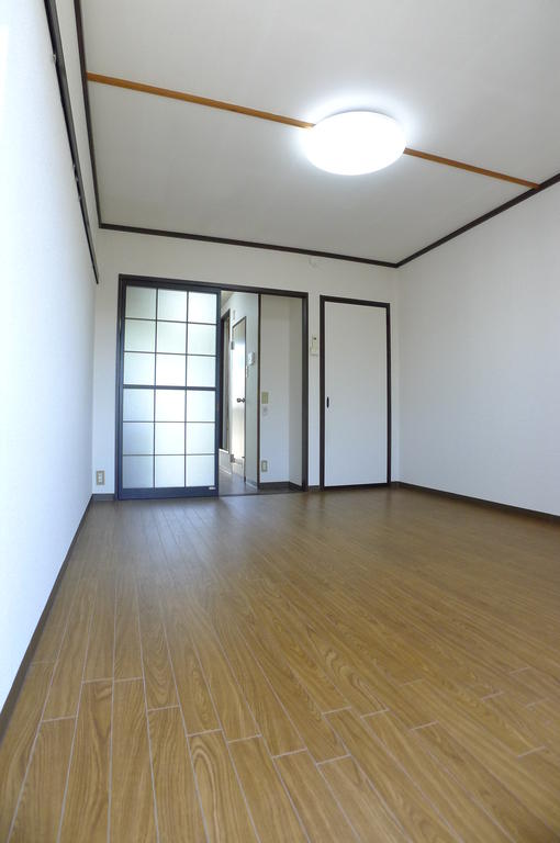 居室・リビング　（写真は同物件イメージ）