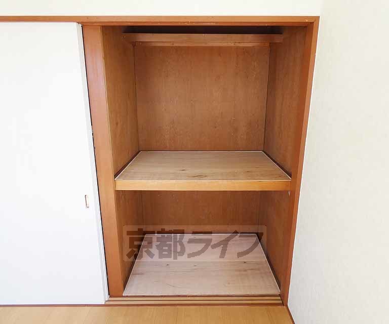 収納　押入れになります