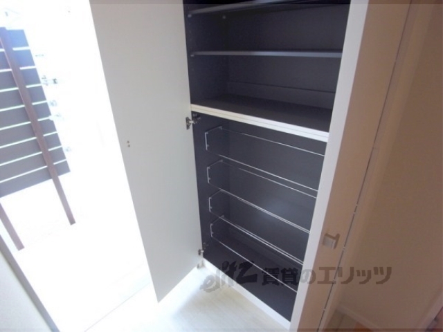 収納　大きな下駄箱です