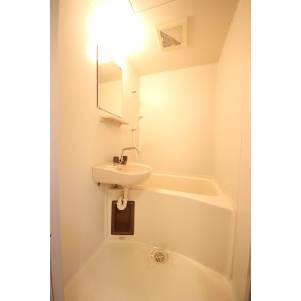 バス・シャワールーム　同シリーズ物件のモデルルームになります※現況優先