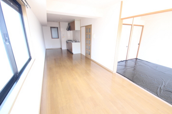 居室・リビング　※別号室のお部屋となります。