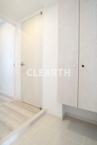 玄関　ログ代々木