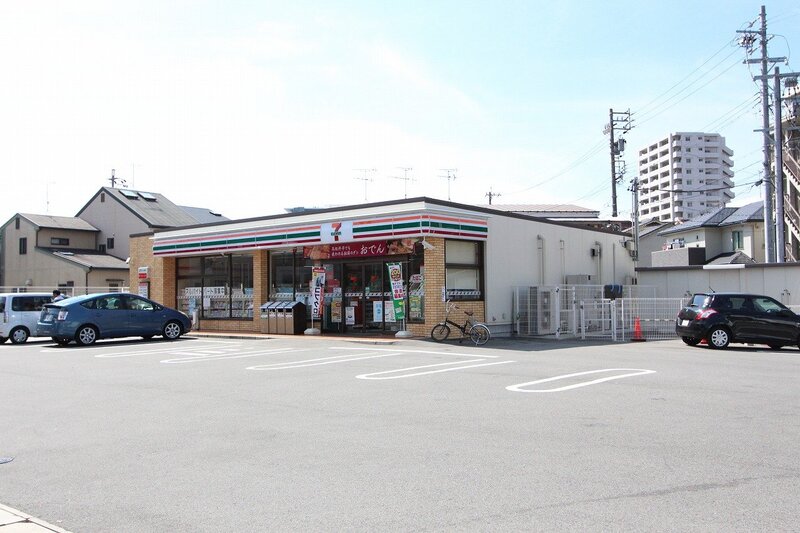 コンビニ　セブンイレブン名古屋大秋町2丁目店（コンビニ）まで185m
