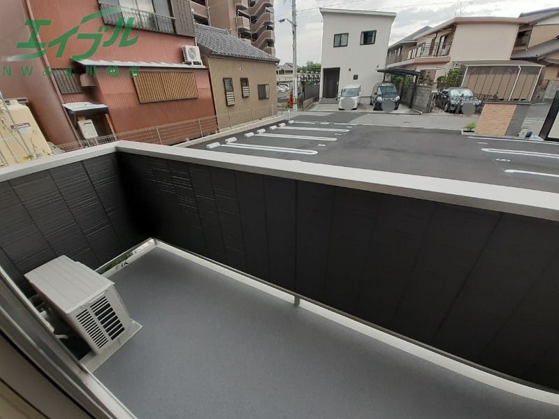 バルコニー　同タイプの部屋写真です。