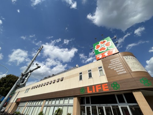 スーパー　ライフ六町駅前店（スーパー）まで717m