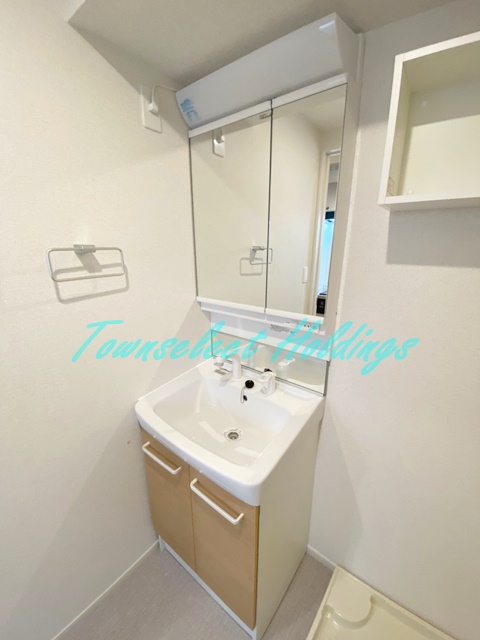 洗面設備　室内洗濯機置き場・独立洗面台♪