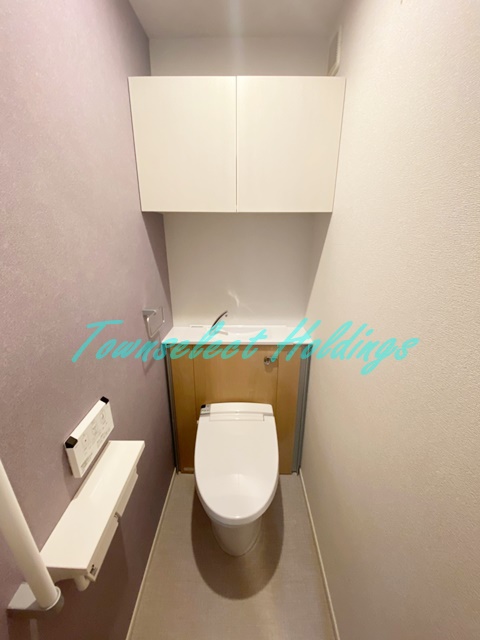 トイレ　お手入れのしやすいタイプ♪温水洗浄便座付き