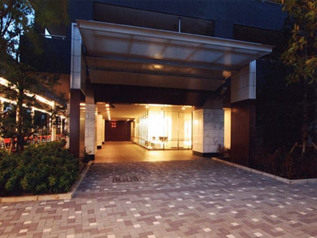 エントランス　★夜のエントランスです★
