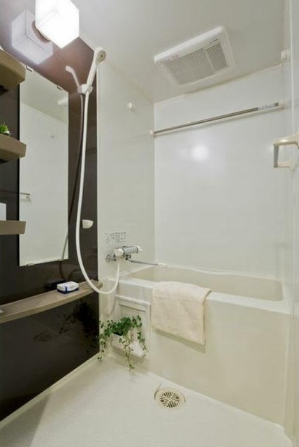 バス・シャワールーム　バスルーム