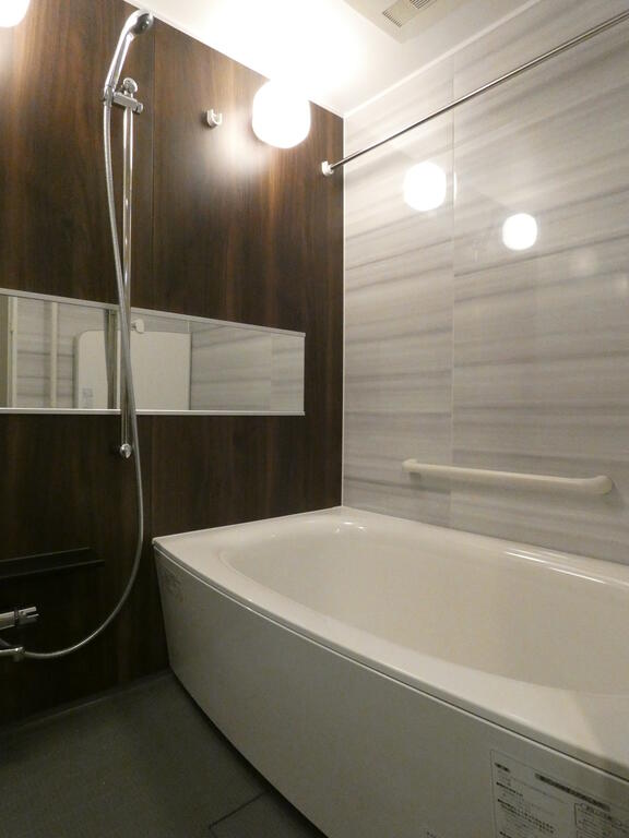 バス・シャワールーム　バス