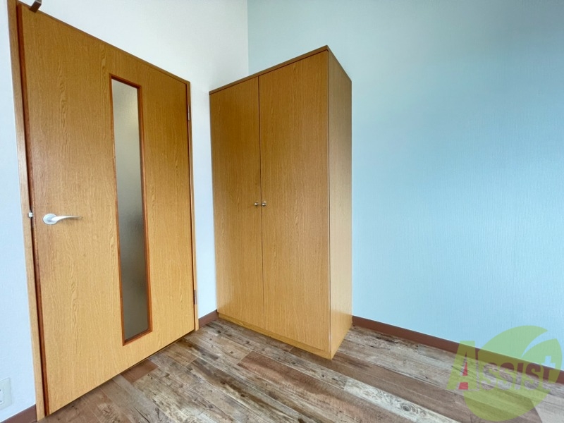 収納　収納スペースは奥行きもあり、様々な物が入りそうです。