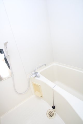 バス・シャワールーム　※同物件の別のお部屋の写真です。