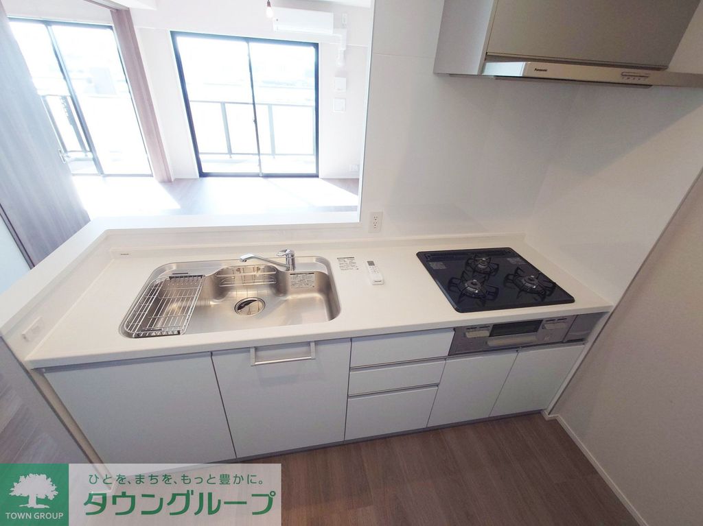 キッチン　※同建物の別部屋です。階数によって色合いが異なります。