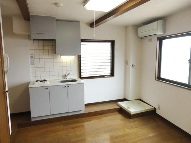 居室・リビング　★角部屋３階です★