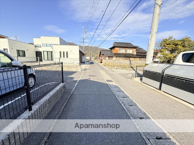 その他　前面道路（その他）まで0m