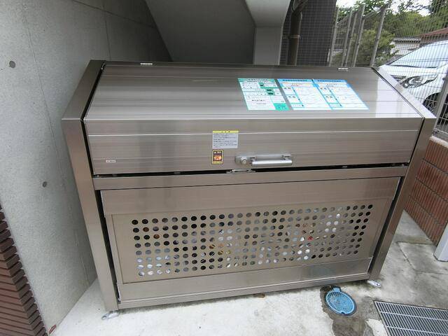 ロビー　敷地内ゴミ置き場有ります