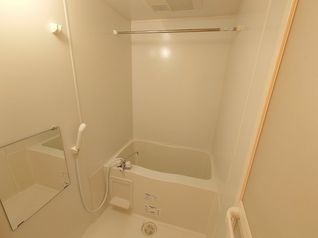 バス・シャワールーム　※同物件別部屋参考写真