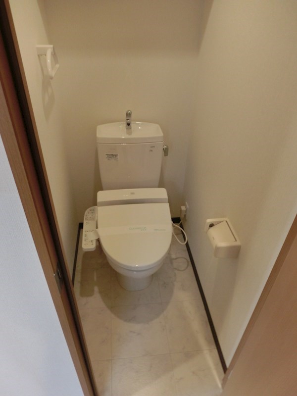 トイレ　※同物件別部屋参考写真