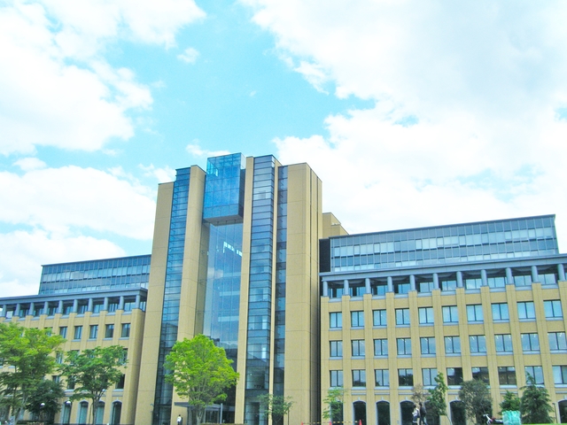 大学・短大　私立青山学院大学（大学・短大）まで329m