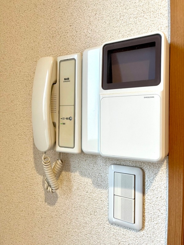 セキュリティ　安心のモニターホンです♪