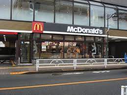 飲食店　マクドナルド東村山店（飲食店）まで222m