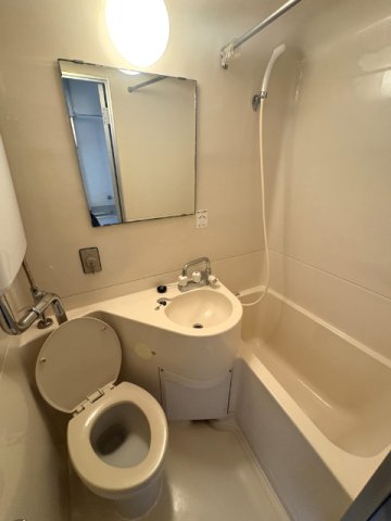 バス・シャワールーム　お風呂で日々の疲れを落としましょう