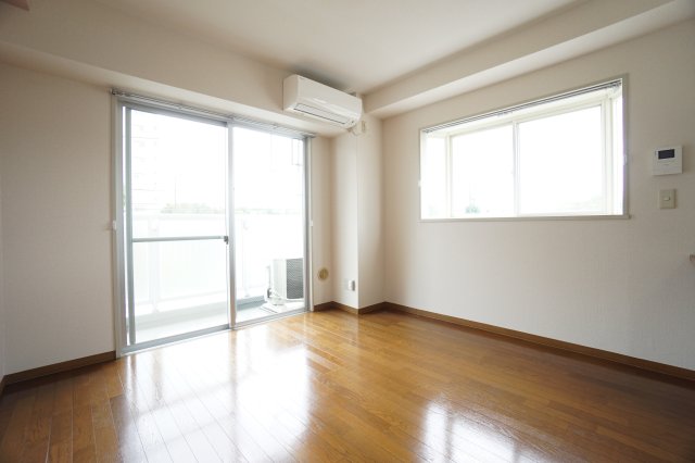 その他　※同タイプの写真です。