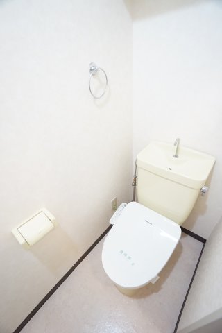 トイレ　※同タイプの写真です。