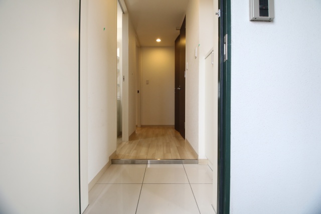 玄関　※別室の参考写真の為、現況優先です。