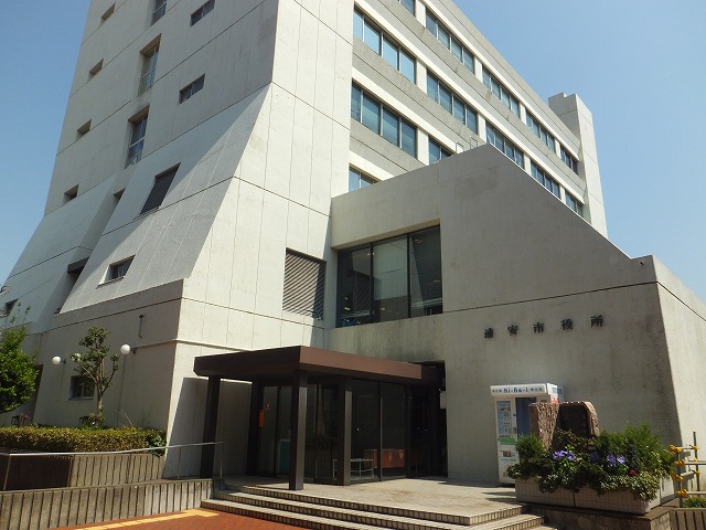 役所　浦安市役所（役所）まで488m