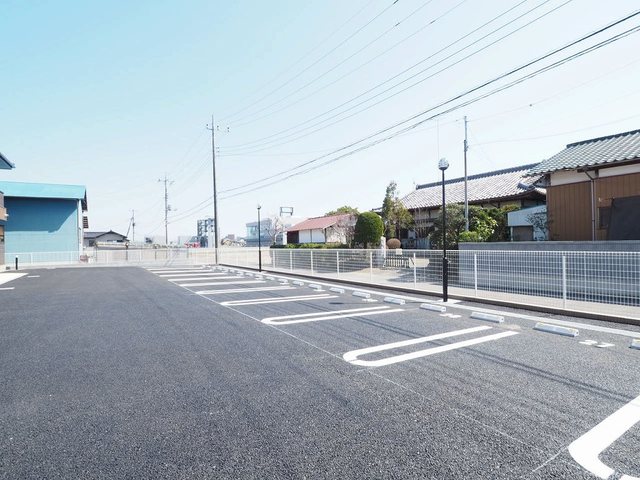 駐車場　駐車場