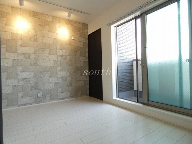 居室・リビング　洗練された清潔感漂う清楚な仕上がり