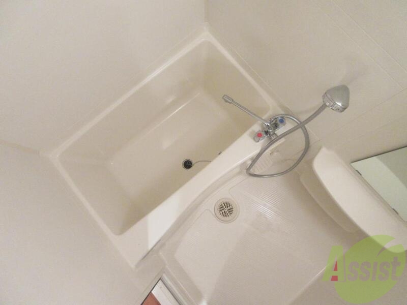 バス・シャワールーム　お湯をためて一日の疲れを癒して下さい。