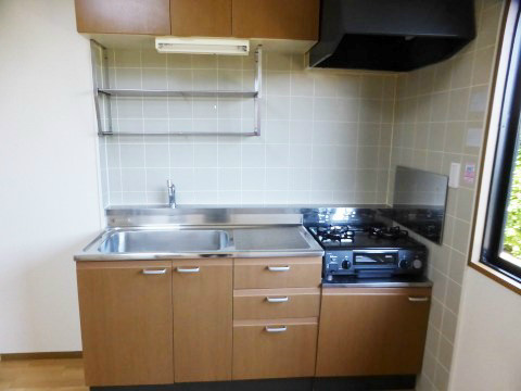 キッチン　同物件別部屋