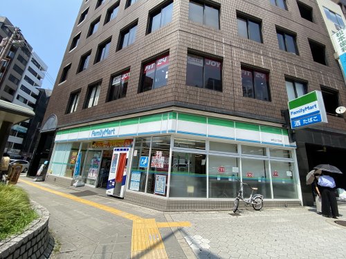 コンビニ　ファミリーマート（コンビニ）まで120m