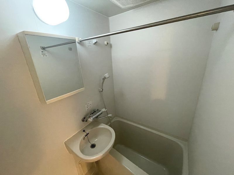 洗面設備　別号室参照