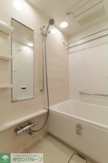 バス・シャワールーム　※写真は同タイプ住戸です。