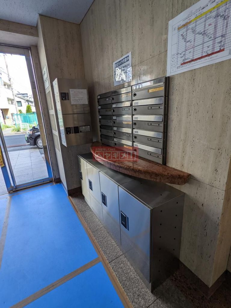 エントランス　バルコニー